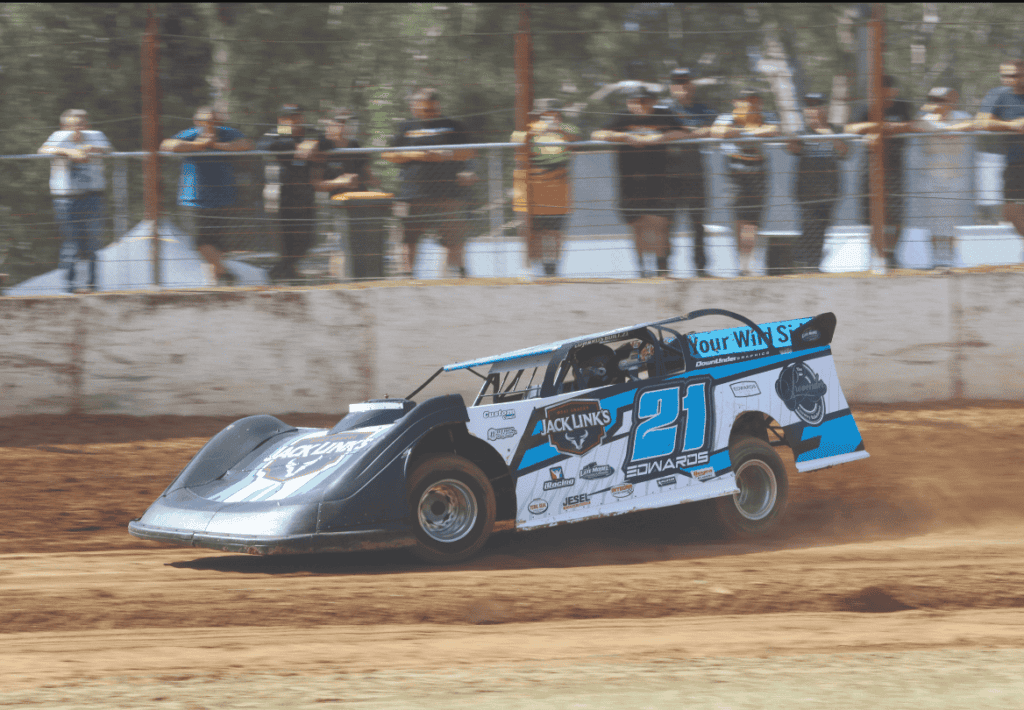 Big show start to the season at Alexandra Speedway